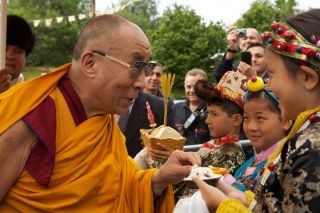 Dalai Lama with children